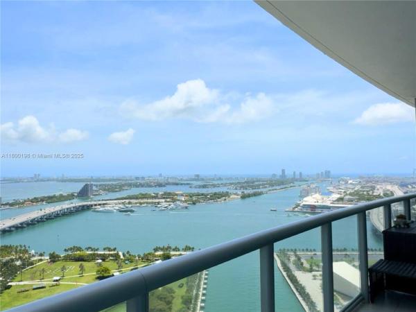 888 BISCAYNE BLVD #4012, MIAMI, FL 33132