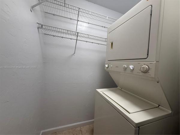 VENETIAN PALMS CONDO