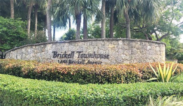 BRICKELL TOWNHOUSE CONDO