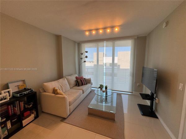 MIDTOWN DORAL CONDO 4