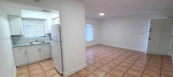 BAYSHORE TREASURE CONDO