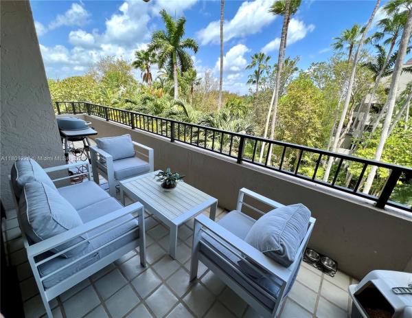 Emerald Bay @ Key Colony