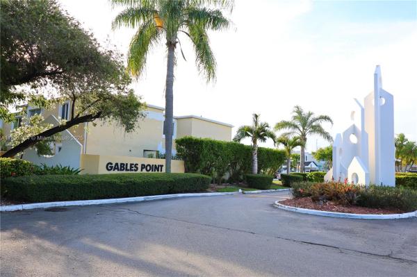 GABLES POINT III CONDO