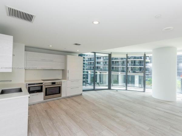 BRICKELL HEIGHTS EAST CON