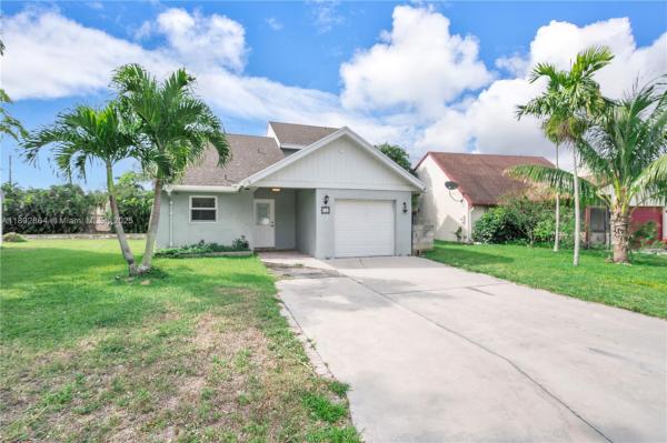 LAKES OF TARA UNIT 1