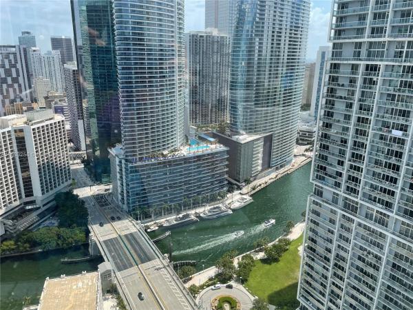 500 BRICKELL WEST CONDO