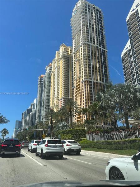 16919 N BAY RD #815, SUNNY ISLES BEACH, FL 33160