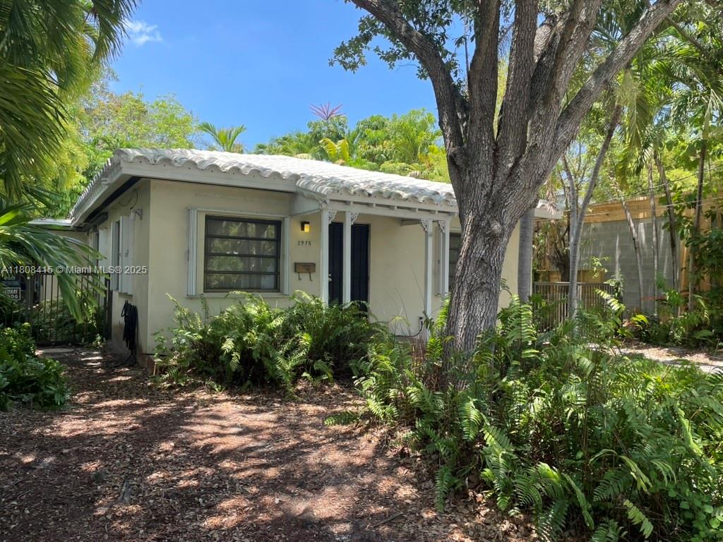 LINCOLN MANOR - фото