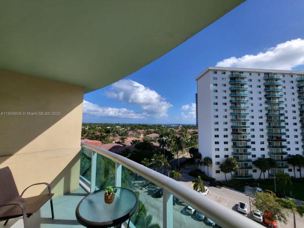 19390 COLLINS AVE #820, SUNNY ISLES BEACH, FL 33160