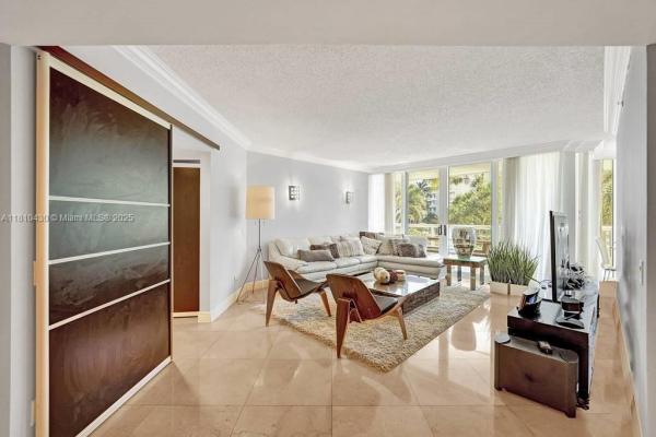 SOUTH TOWER AT THE POINT