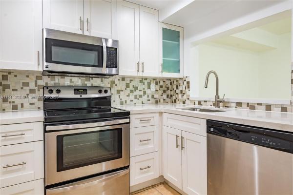 INTERNATIONAL PARK I COND