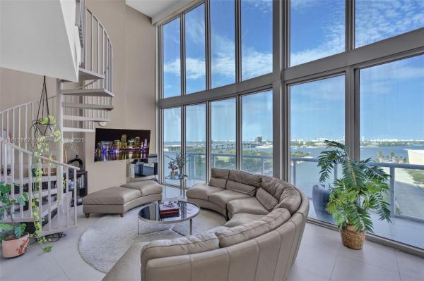 888 BISCAYNE BLVD #1101, MIAMI, FL 33132