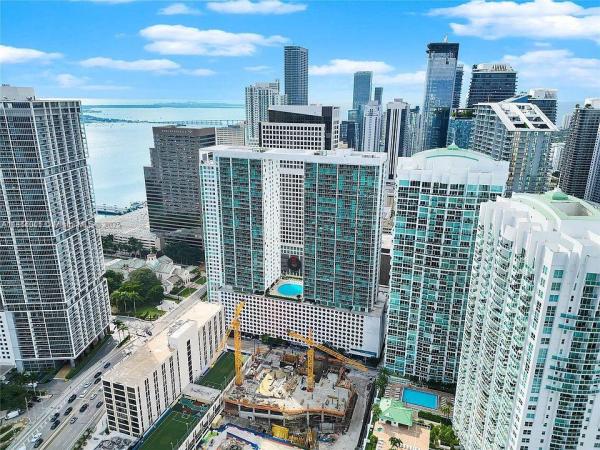 500 BRICKELL WEST CONDO
