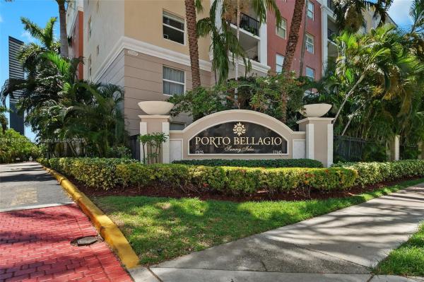 17145 N BAY RD #4303, SUNNY ISLES BEACH, FL 33160