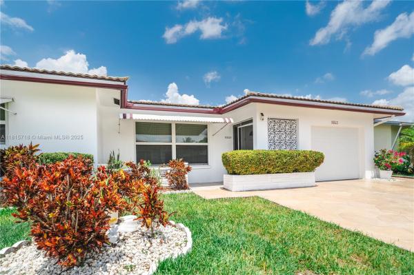 MAINLANDS OF TAMARAC LAKE