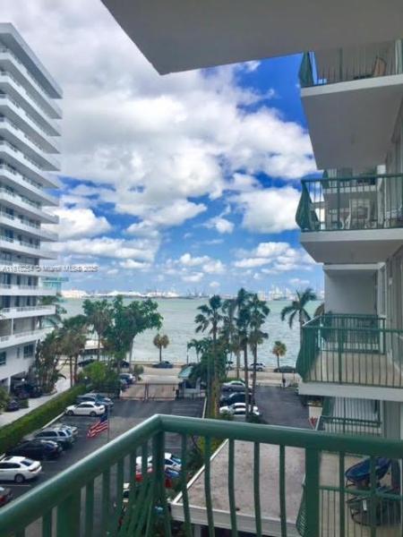 BRICKELL BAY TOWER CONDO