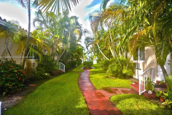 ENCLAVE WATERSIDE VILLAS