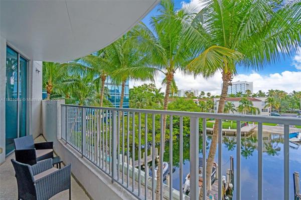 3029 NE 188TH ST #302, AVENTURA, FL 33180