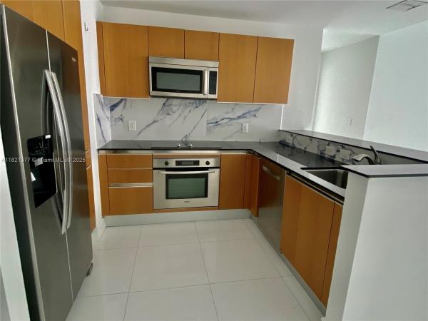 1060 BRICKELL AVE #2911, MIAMI, FL 33131