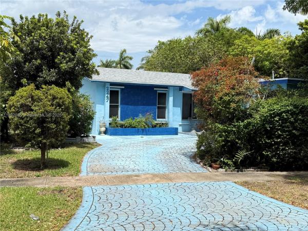 SUNRISE GOLF VILLAGE SEC