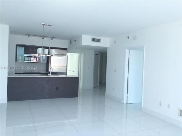 500 BRICKELL WEST CONDO