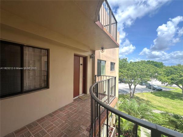 HORIZONS WEST CONDO #8