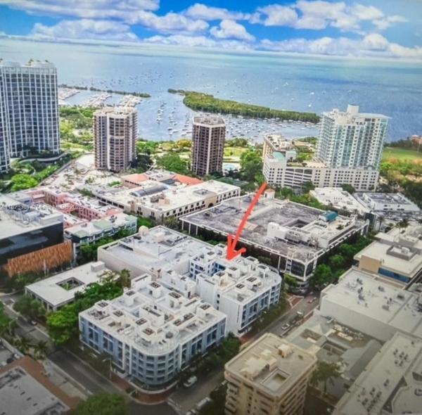 LOFTS AT MAYFAIR CONDO