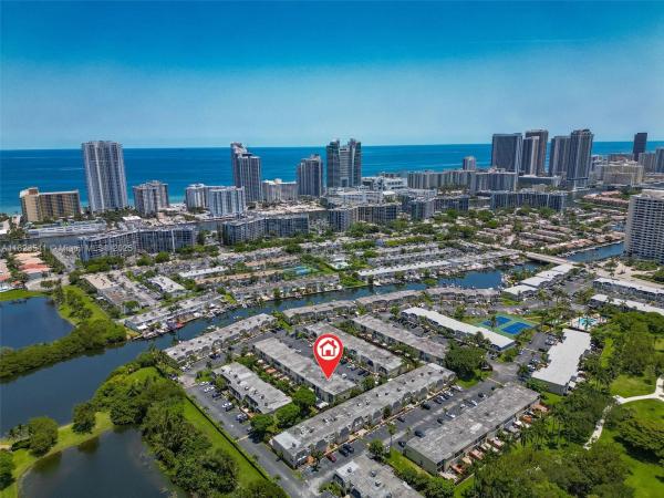 VENETIAN PARK III CONDO