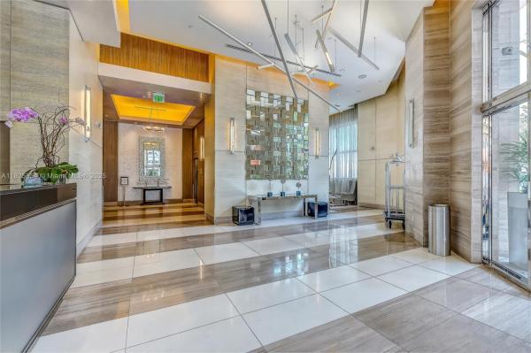 NINE AT MARY BRICKELL VIL