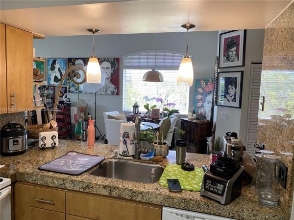 VALENCIA AT DORAL CONDO N