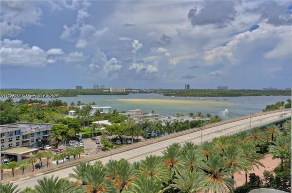 10275 COLLINS AVE #925, BAL HARBOUR, FL 33154