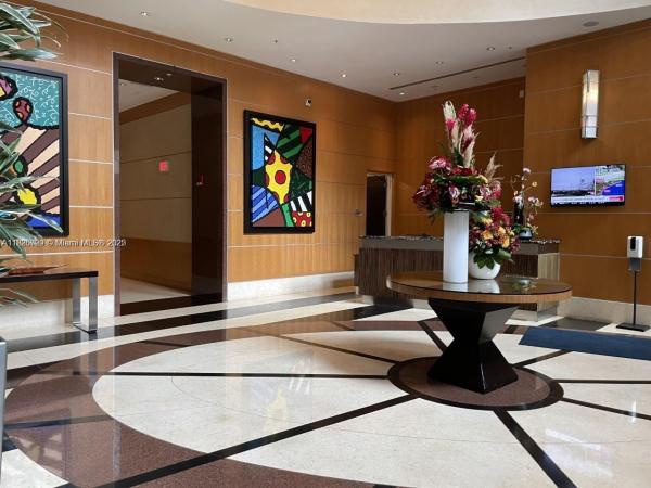 253 NE 2ND ST #1404, MIAMI, FL 33132