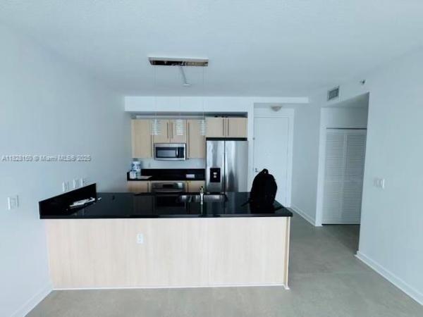 THE AXIS ON BRICKELL II C