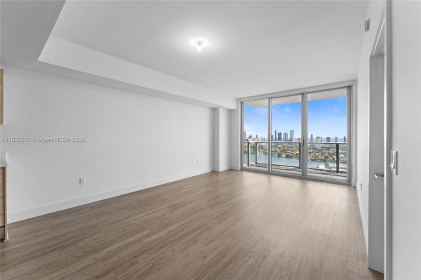 THE HARBOUR SOUTH CONDO