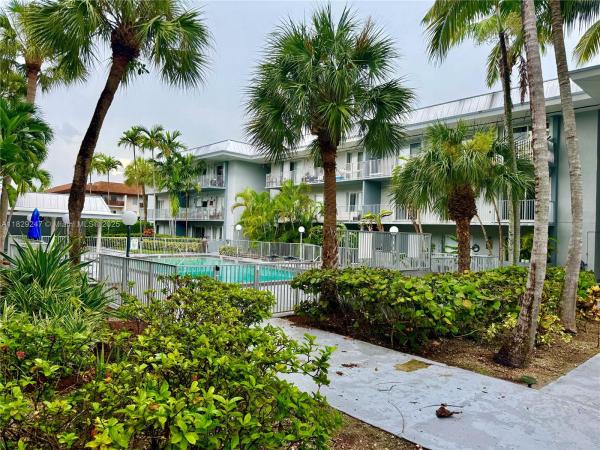 SILVER PALMS AT DADELAND