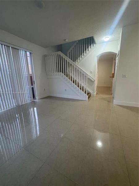 THE GATES AT DORAL ISLES