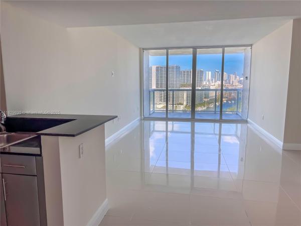 TERRAZAS RIVERPARK VILLAGE