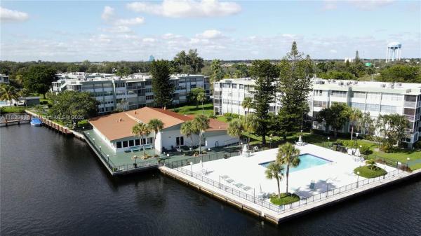 WATERGATE CONDOMINIUM