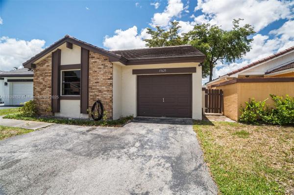 THE MOORS CLUSTER HOMES