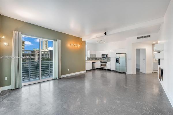 THE LOFT DOWNTOWN CONDO