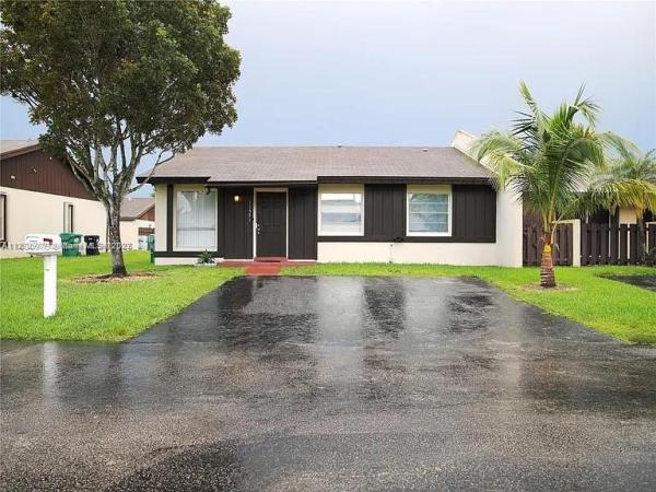 DEVON-AIRE VILLAS SEC