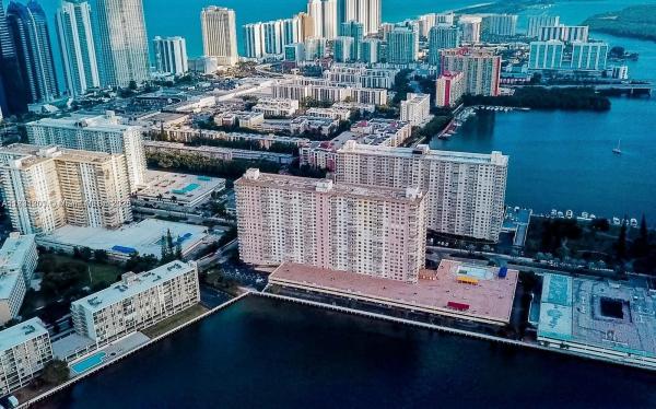 251 174TH ST #911, SUNNY ISLES BEACH, FL 33160
