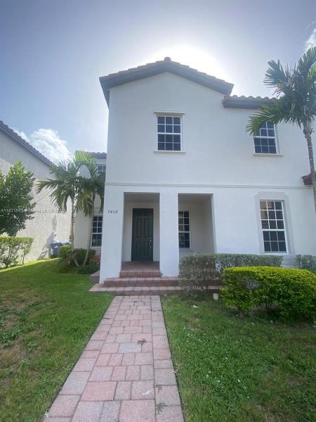 KENDALL COMMONS TOWNHOMES