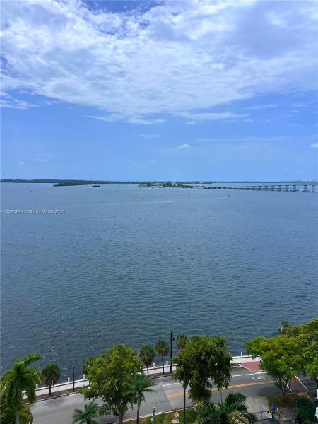 BAYSHORE PLACE CONDO