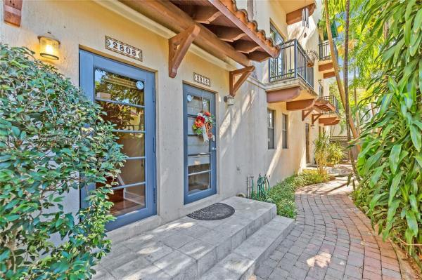 MEDITERRANEO IN THE GROVE