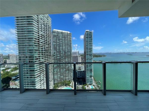 BISCAYNE BEACH CONDO