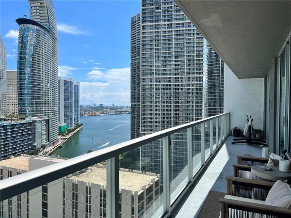 500 BRICKELL WEST CONDO