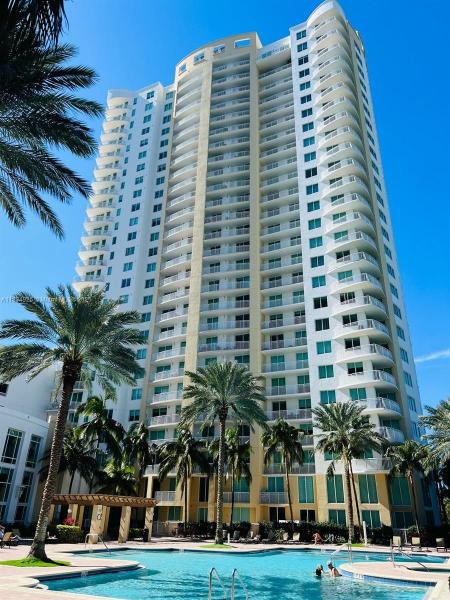 1745 E HALLANDALE BEACH BLVD #706W, HALLANDALE BEACH, FL 33009