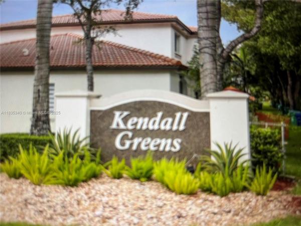 KENDALL GREENS CONDO