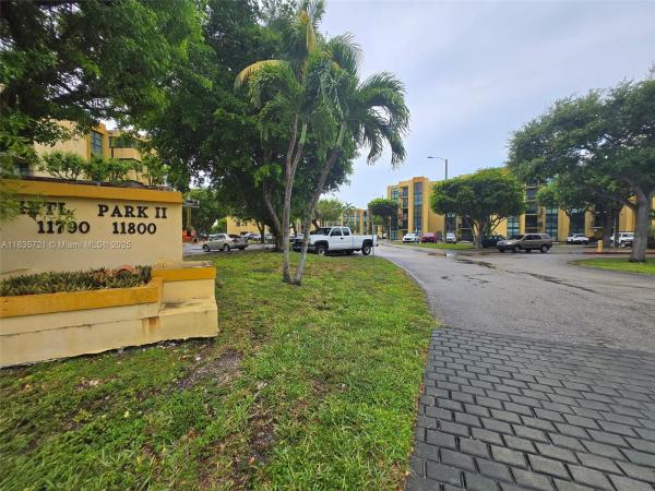 INTERNATIONAL PARK CONDO